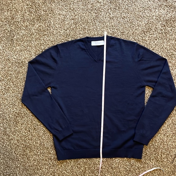 Peter Manning navy V-neck wool sweater size 3 (small) - Picture 5 of 7